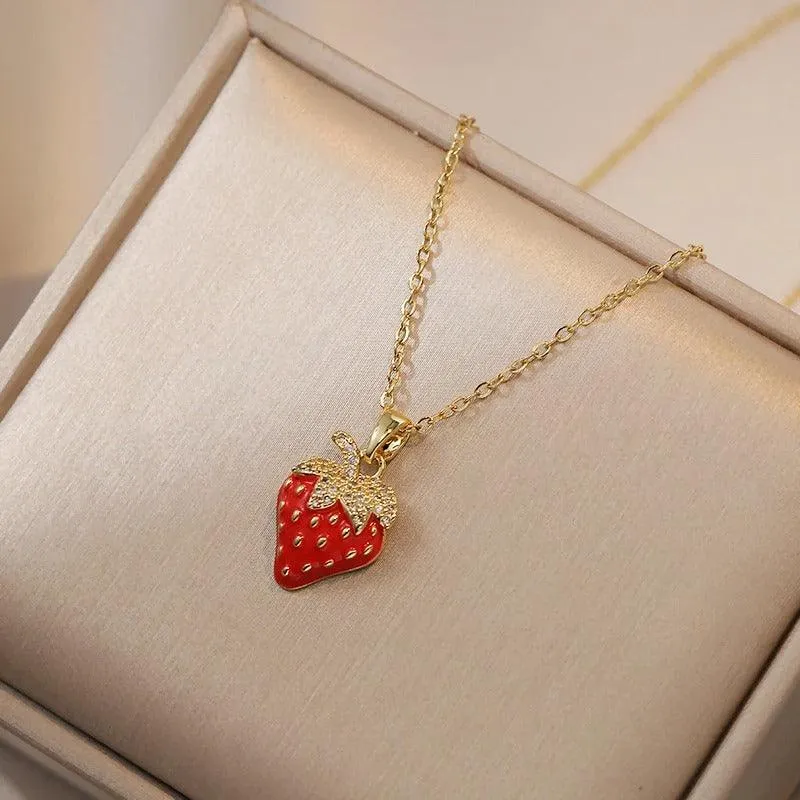 Cute Strawberry Pendant Necklace – Romantic Jewellery for Halloween